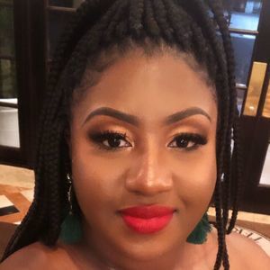 Meet your Posher, Cecelía